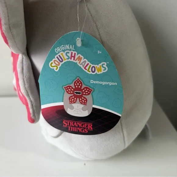 Stranger Things Squishmallows - Picture 4 of 10